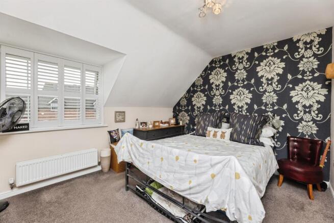 3 bed Terraced for sale Image 10