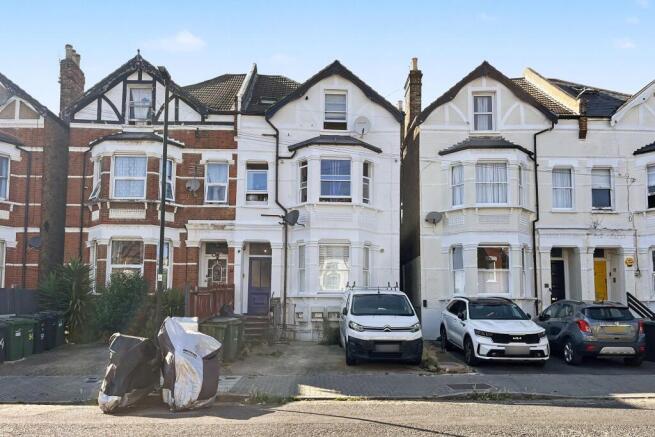 Flat 4, 52 Gleneagle Road, Streatham, London, SW16 6AF