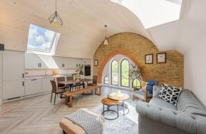 Flat 5, St Johns Hall, Eardley Road, London SW16 5TG