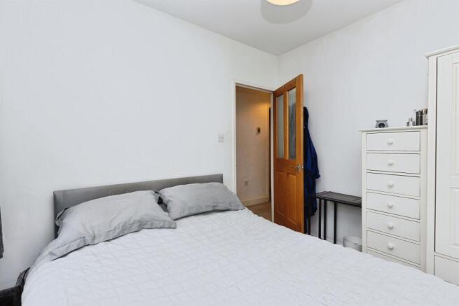 2 bed Semi-Detached for sale Image 8