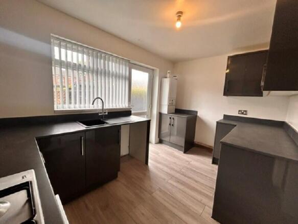 2 bed Terraced for sale Image 8