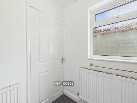 2 bed Terraced to rent Image 12