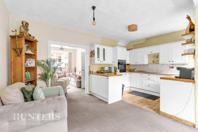 3 bed Town House for sale Image 11