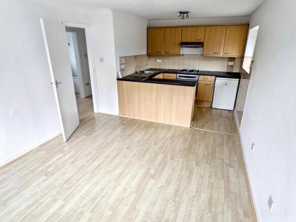 KITCHEN/DINER/LOUNGE