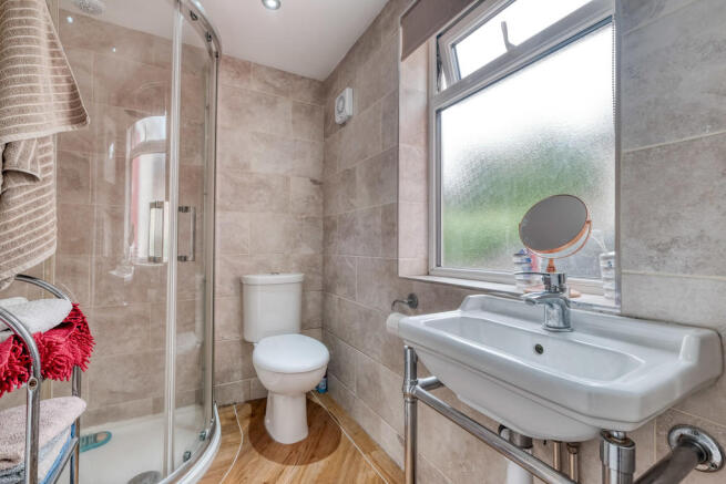 Annexe Shower Roo...