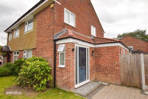 Chester Avenue, Sale, M33