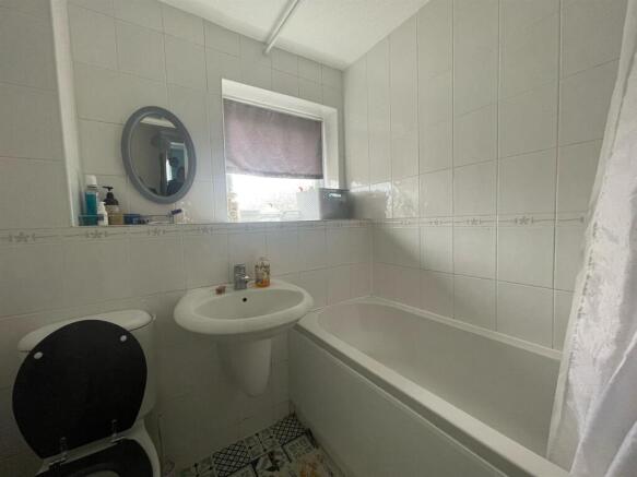 Bathroom.jpeg