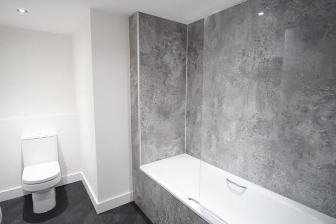 2 bed Apartment to rent Image 5