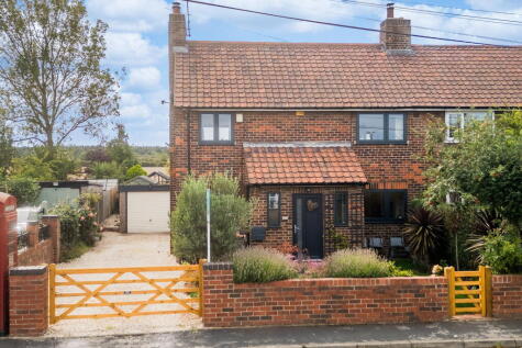 Croft Lea, Cridling Stubbs, Knottingley, WF11 0AY