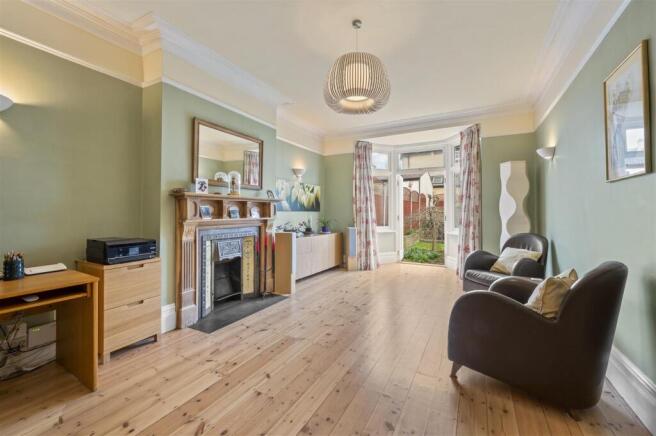 124 Pepys Road,12.jpg