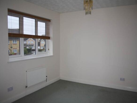 20 Beech Ave bedroom