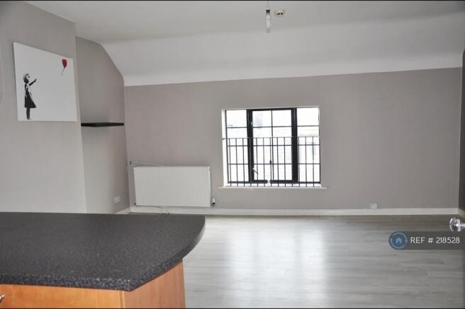 Lounge/Kitchen