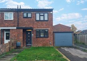 8, Oxford Road, Romford RM3 9JU