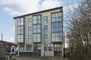Flat 2, 125 Embassy Court, Brady Street, London E1 5DW