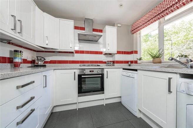 Florys Court, Augustus Road, London, SW19 photo 4