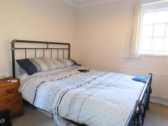 bed 1 (2).JPG