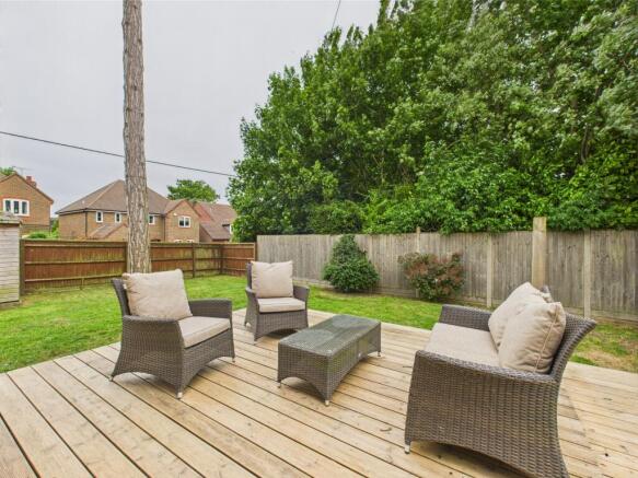 CAM02119G0-PR0405-STILL009