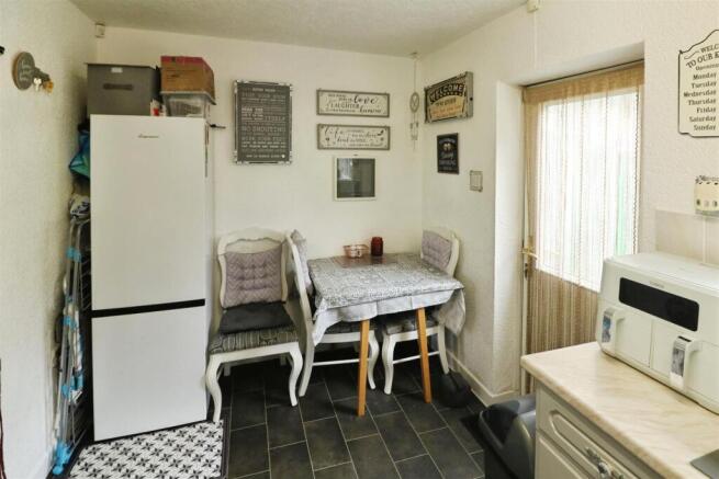 2 bed Not Specified for sale Image 7