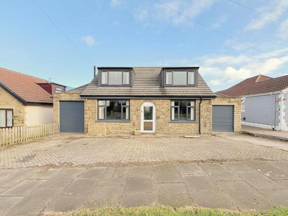 4 bed Detached for sale Image 2