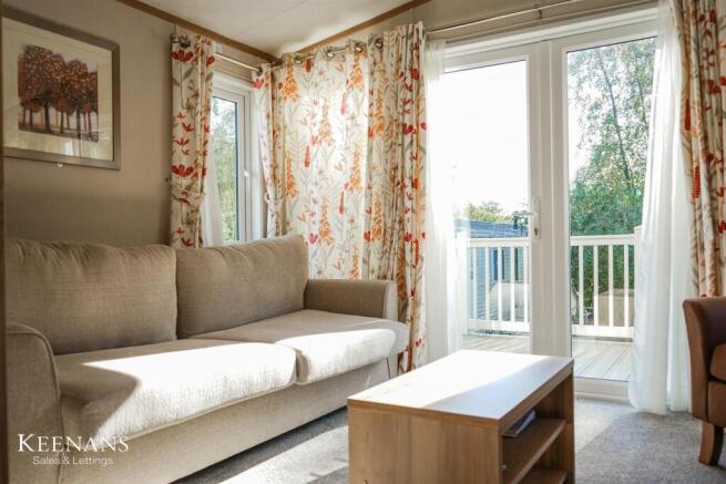 2 bed Park Home for sale Image 10