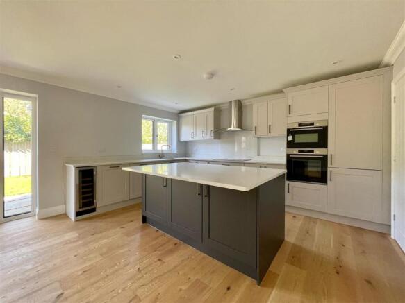 Orchard Close Stoney Hills, Burnham-On-Crouch photo 4
