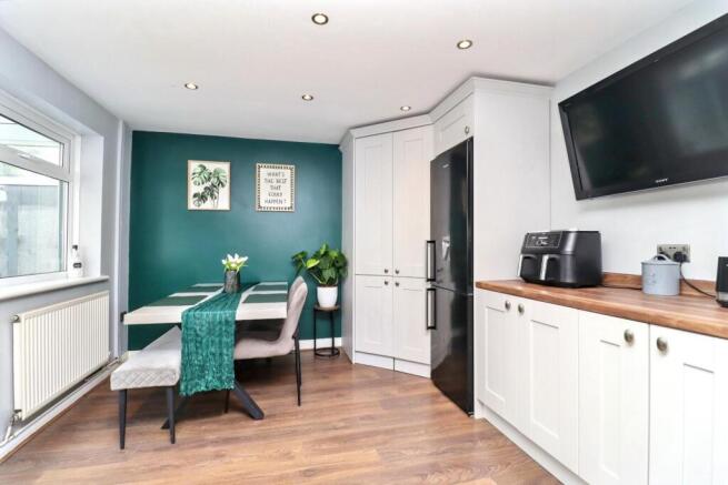 3 bed Semi-Detached for sale Image 5