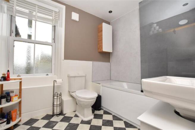 2 bed Town House for sale Image 8