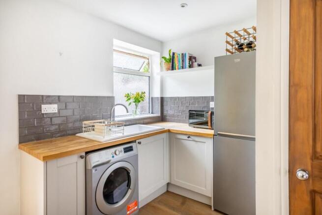 3 bed Semi-Detached for sale Image 7
