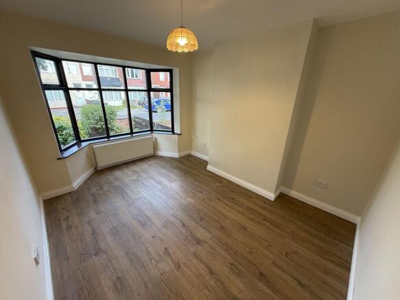 2 bed Bungalow to rent Image 3