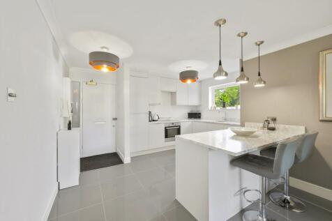 High Point, WEYBRIDGE, KT13