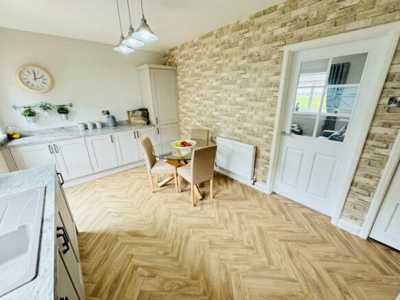 KITCHEN/DINER