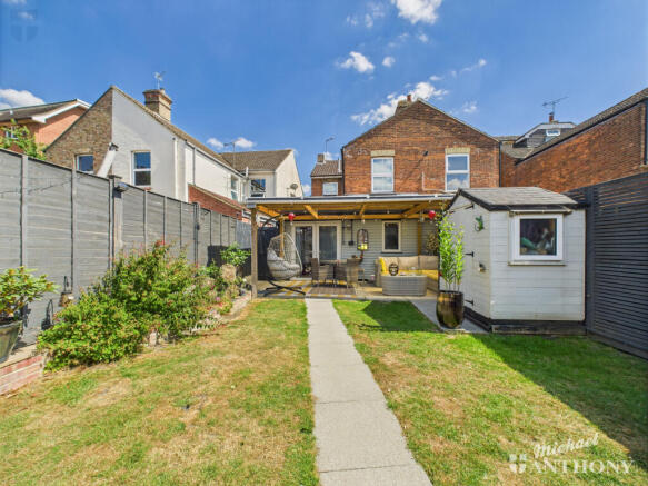 CAM03218G0-PR0699-STILL021