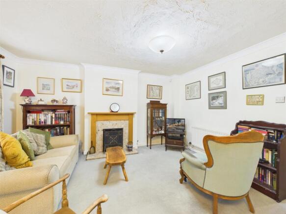 Prestwold Way, Fairford Leys, Aylesbury photo 3