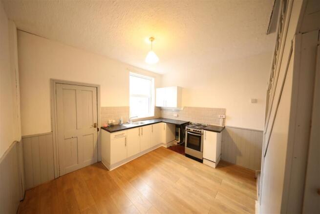 2 bed House to rent Image 6