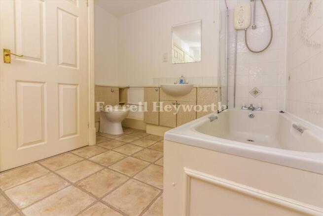 Bathroom image 2