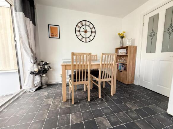 KITCHEN DINING ROOM