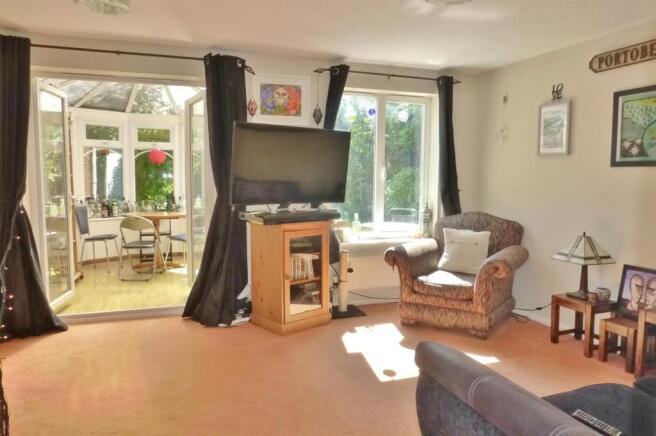 Sitting/Dining Room