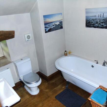 4 bed Barn Conversion for sale Image 11