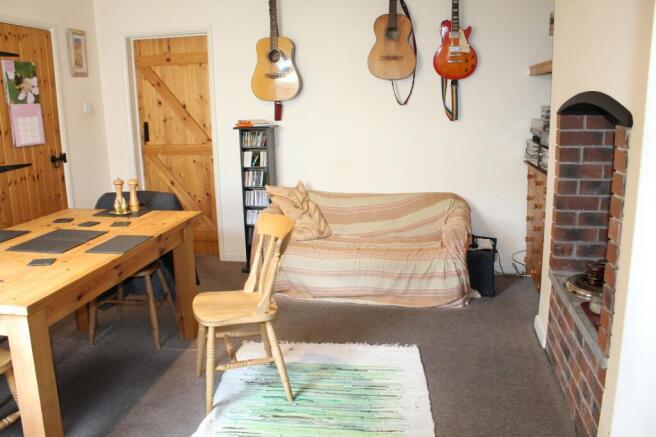 Dining Room Picture 2