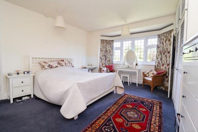 4 bed Detached for sale Image 11