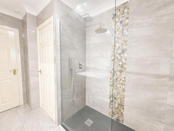 3 bed Detached for sale Image 10