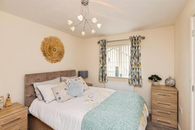 4 bed Detached for sale Image 9