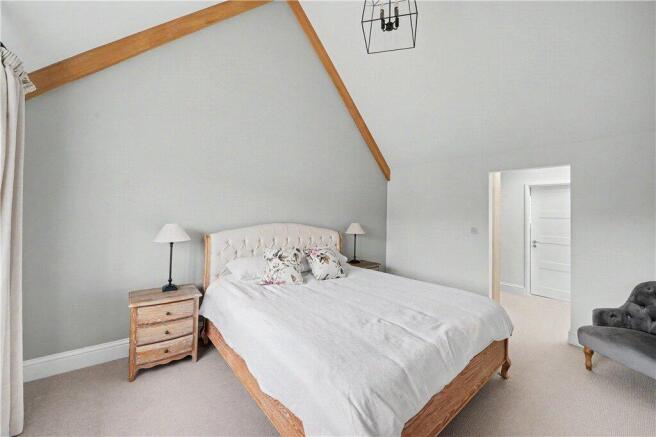 4 bed Detached to rent Image 12