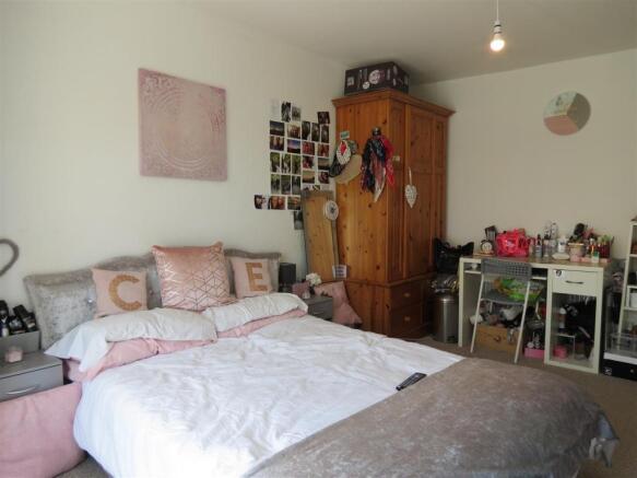 Bedroom: