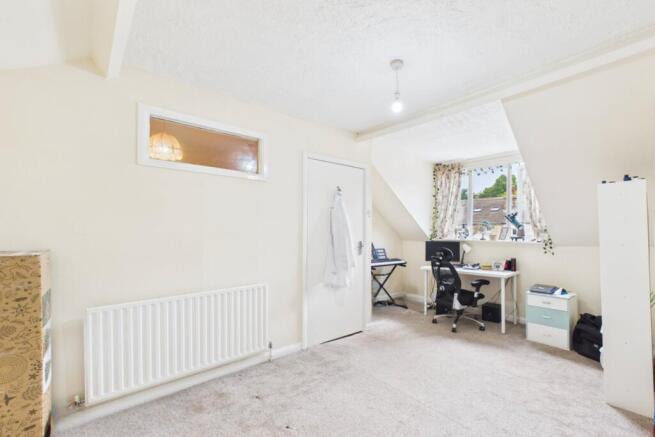 3 bed Terraced to rent Image 10