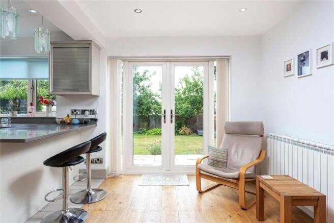 5 bed Detached for sale Image 8