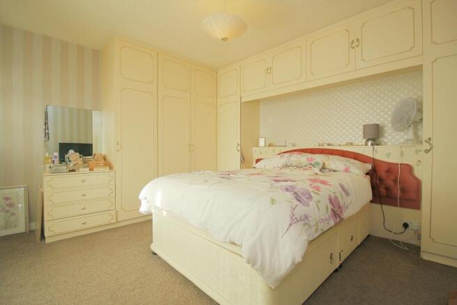 2 bed Bungalow for sale Image 12