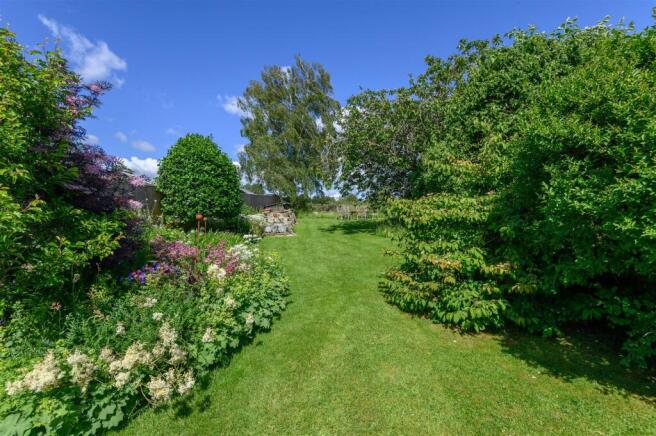 4 bed Terraced for sale Image 4