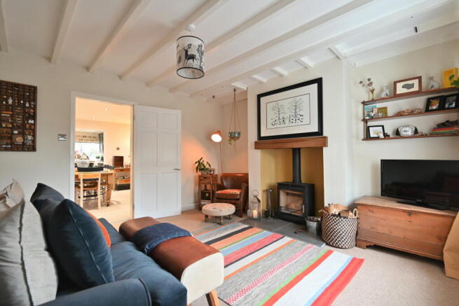 2 bed Terraced to rent Image 6