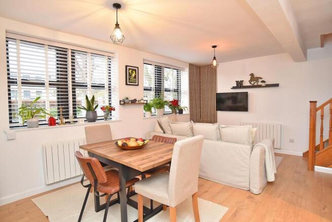 2 bed House for sale Image 4
